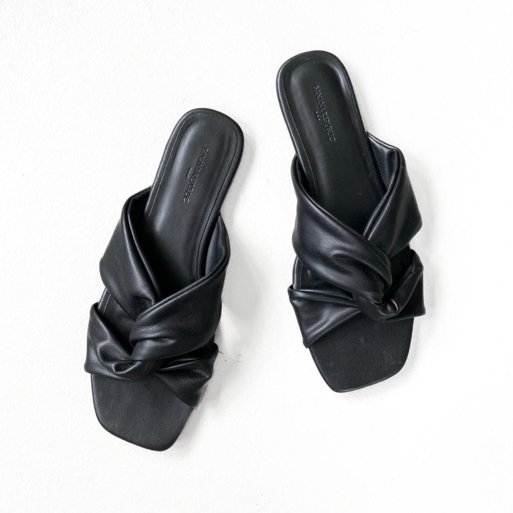 Banana Republic Twisted Knot Black Slide Sandals